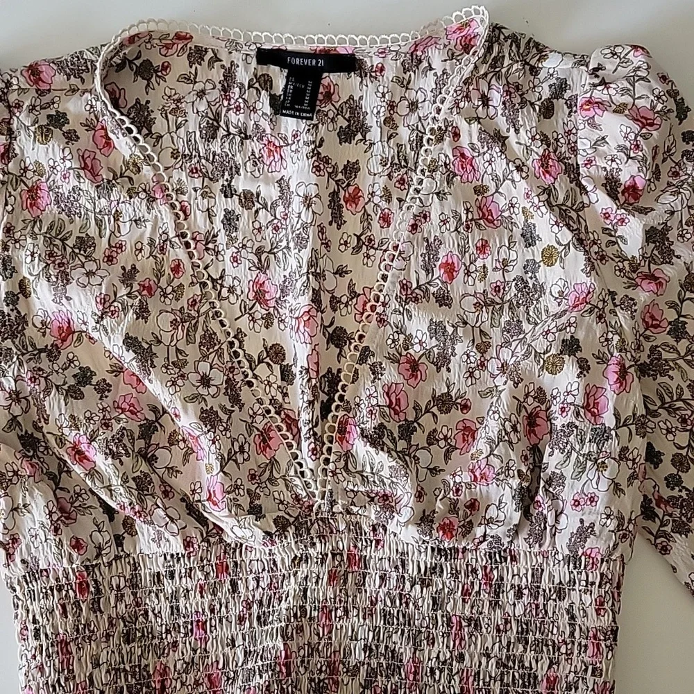 Forever 21 Floral Print Crop Top Sz. M - Picture 5 of 7